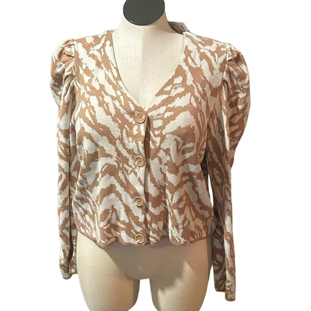Nine West Puff Sleeve Cardigan- size XXL. Cream and goldish animal print.